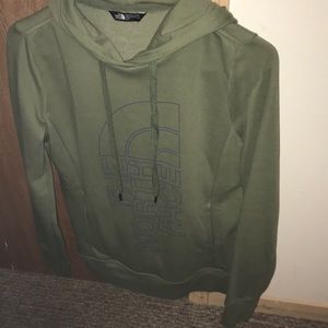 NWOT The North Face logo hoodie